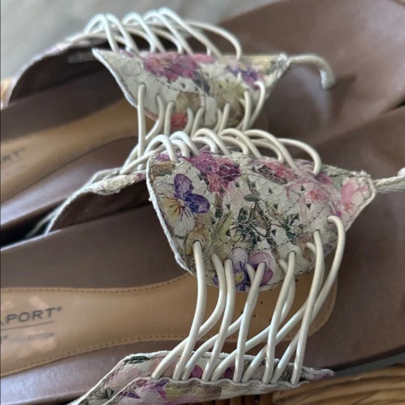 Rockport Women's Floral Sandals in White and Purple - Picture 3 of 7